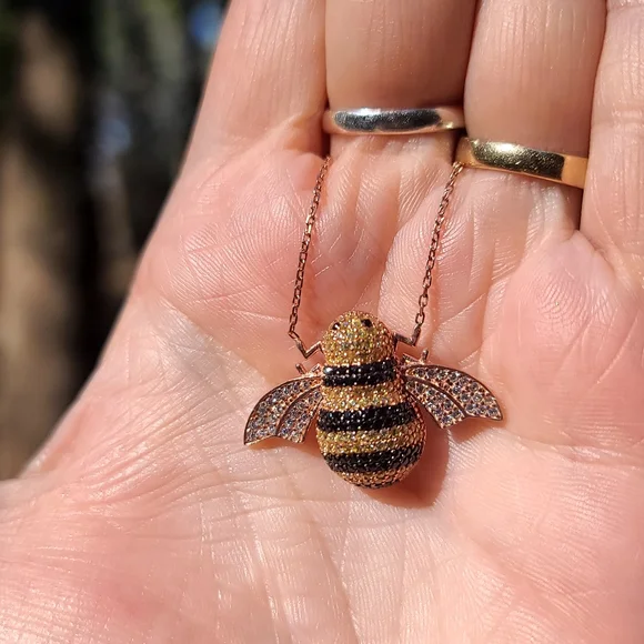 Citrine Topaz & Onyx ADORABLE 🐝 bee necklace by Avelon - Picture 3 of 8